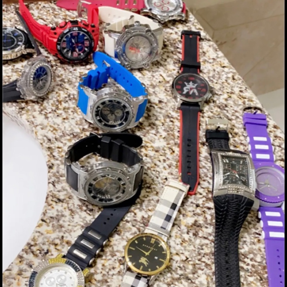 Watches!!! 25$ each!! Or make a offer